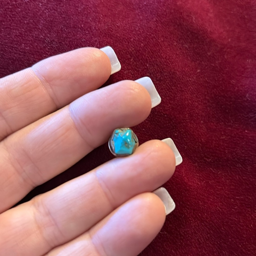 Sterling Silver 1970’s turquoise tie tack lapel
Pin